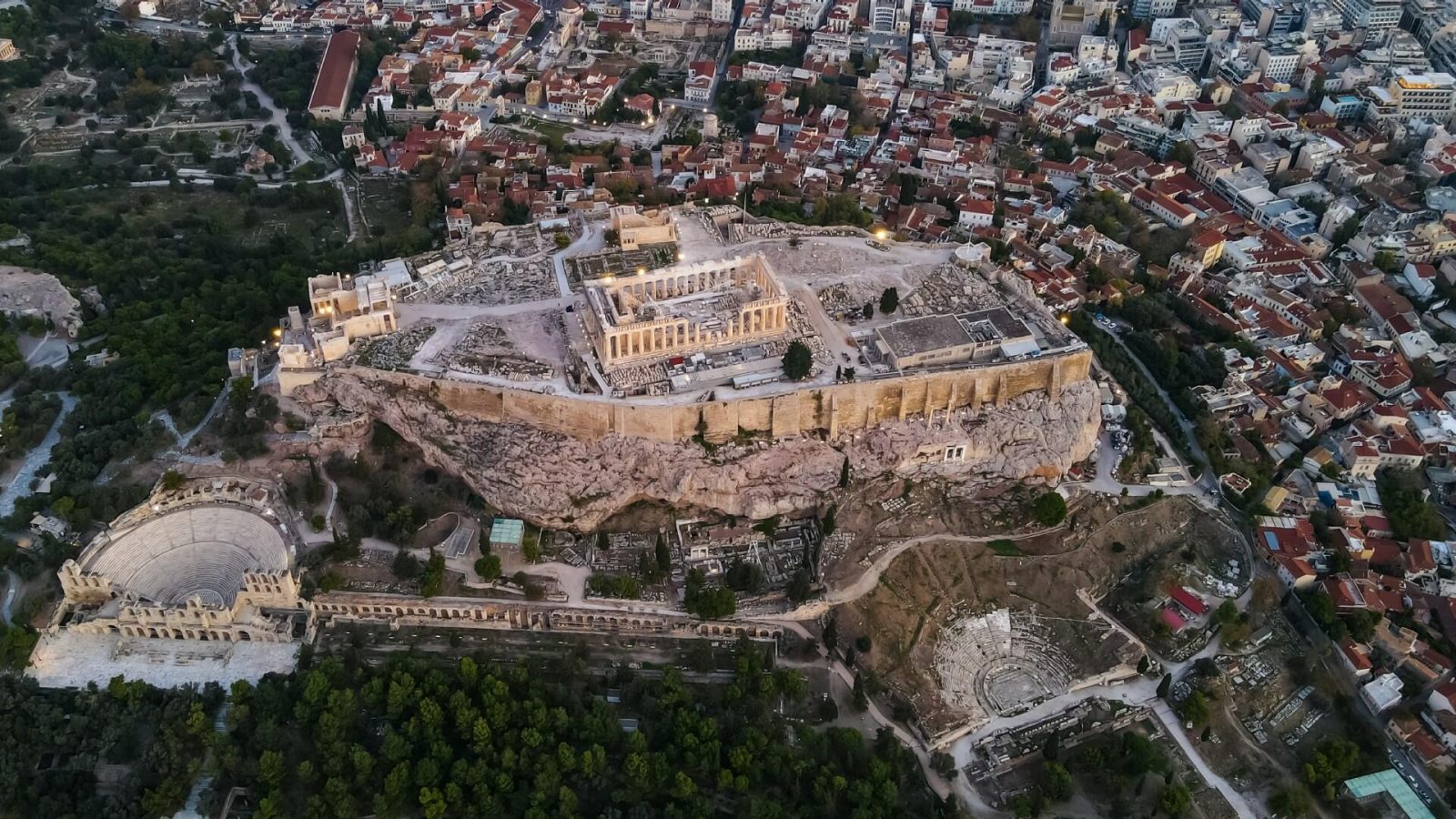 Vogelperspektive auf die Akropolis von Athen. 